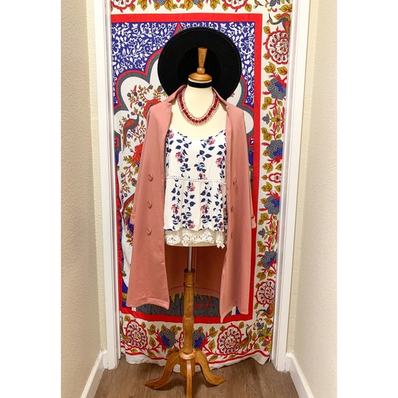 π Beautiful flower picnic top - Picture 9 of 11